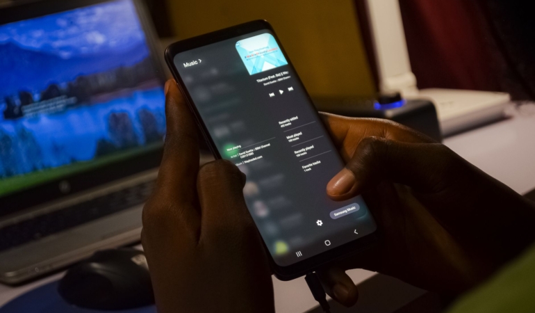 Deezer, AI Tarafından Üretilen Müzikleri Kullanıcılardan Kaldıracak